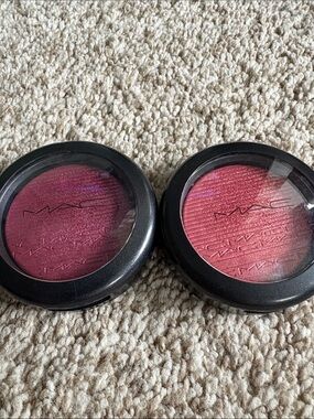 2x MAC Blush